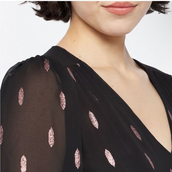 1. State smocked sleeve V-neck foil blouse, black size XL stitch fix nwt - Picture 3 of 5